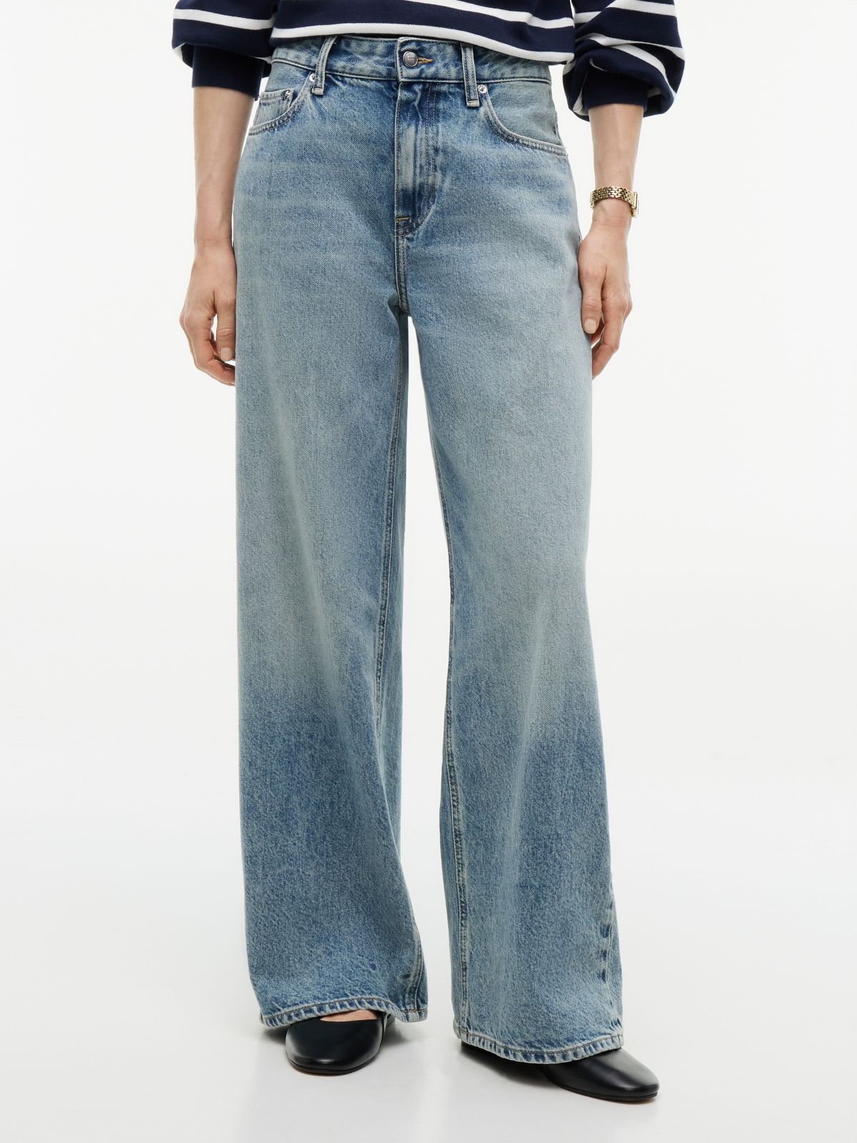 Nola Low Rise Straight Faded Jeans — Blue