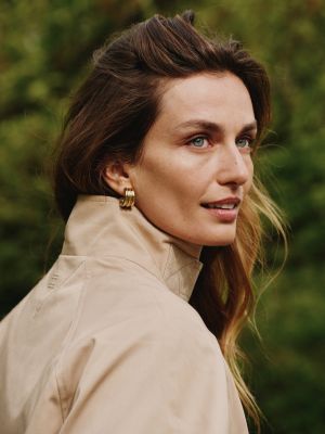 beige relaxed fit cape-mantel aus twill mit flags für damen - tommy hilfiger