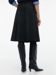 Metal Flag Pleated Skirt — Black 4