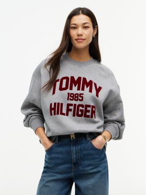 sweat oversize à logo universitaire floqué grey pour femmes tommy hilfiger