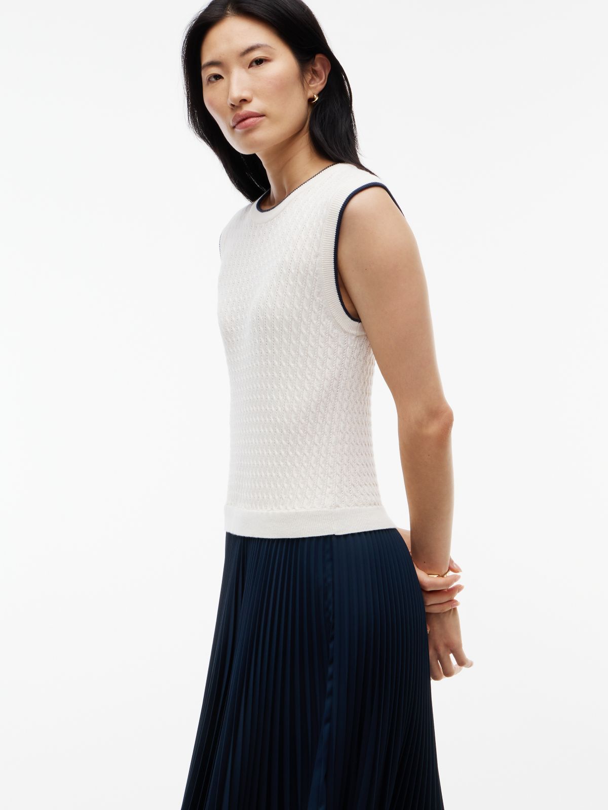 Cable Knit Pleated Sleeveless Flare Dress — Black