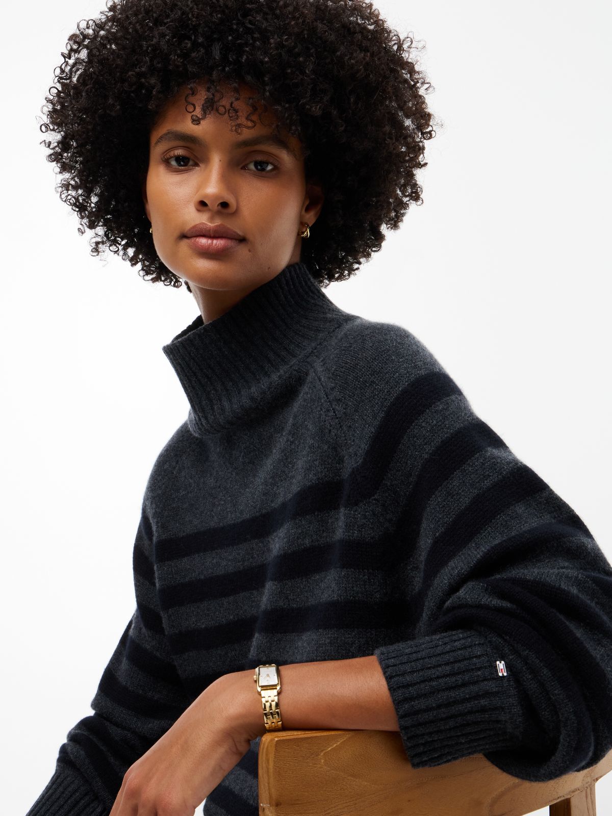 Cashmere Blend Relaxed Mock Neck Jumper — Black