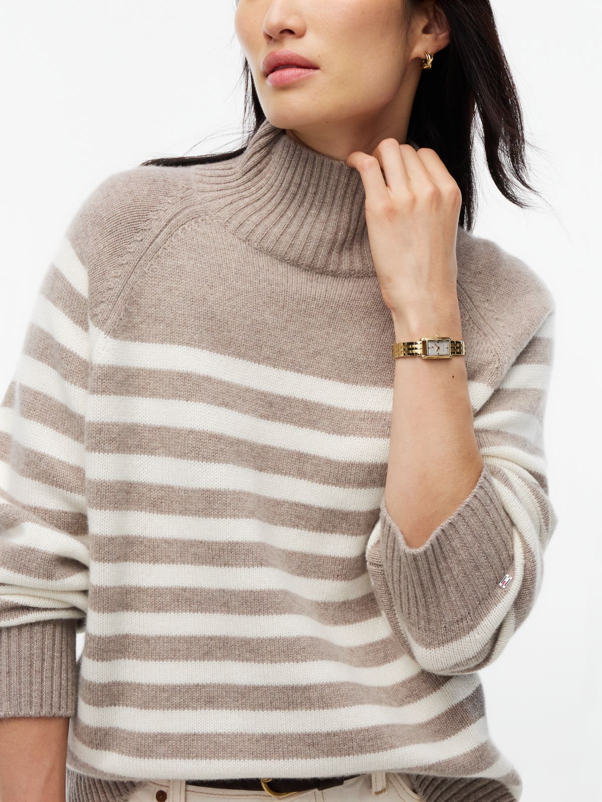 Cashmere Blend Relaxed Mock Neck Jumper — Brown