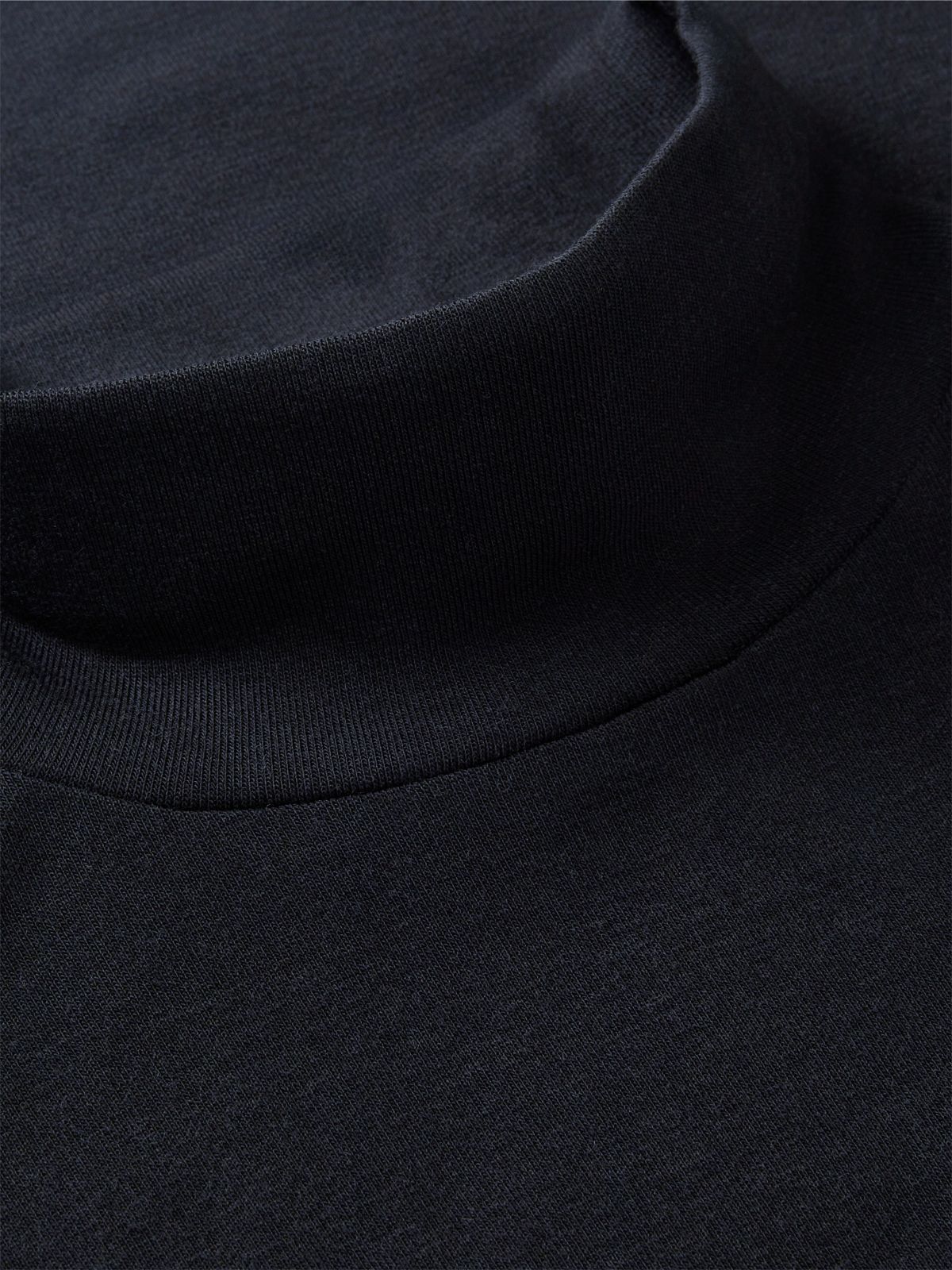 Crepe Slim Twist Sleeveless Top — Black