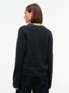 Pure Wool V-Neck Jumper — Grey 4