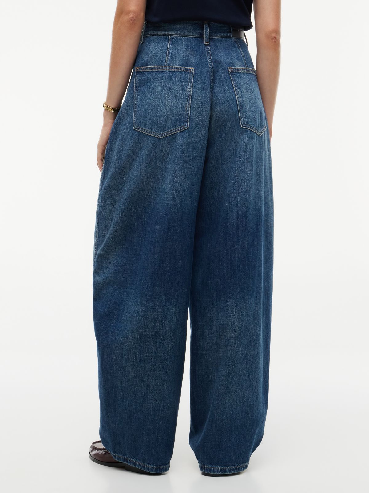 High Rise Loose Balloon Jeans — Denim