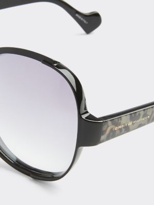 tommy hilfiger zendaya sunglasses